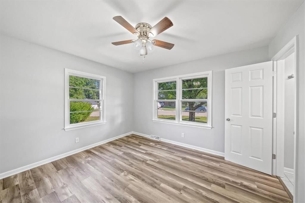 Photo 20 of 46 - 2405 NW Powderhorn Drive