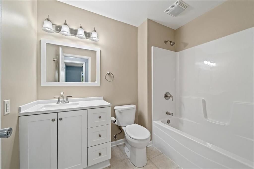 Photo 23 of 46 - 2405 NW Powderhorn Drive