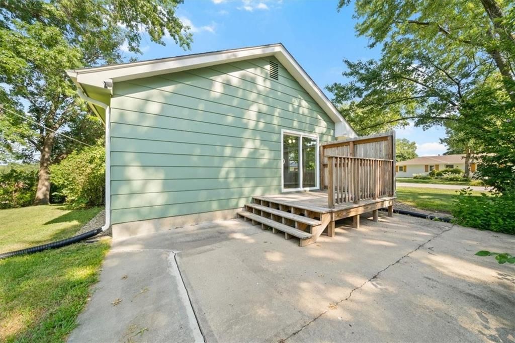 Photo 32 of 46 - 2405 NW Powderhorn Drive