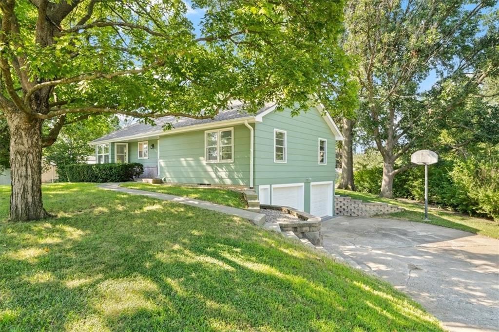 Photo 37 of 46 - 2405 NW Powderhorn Drive