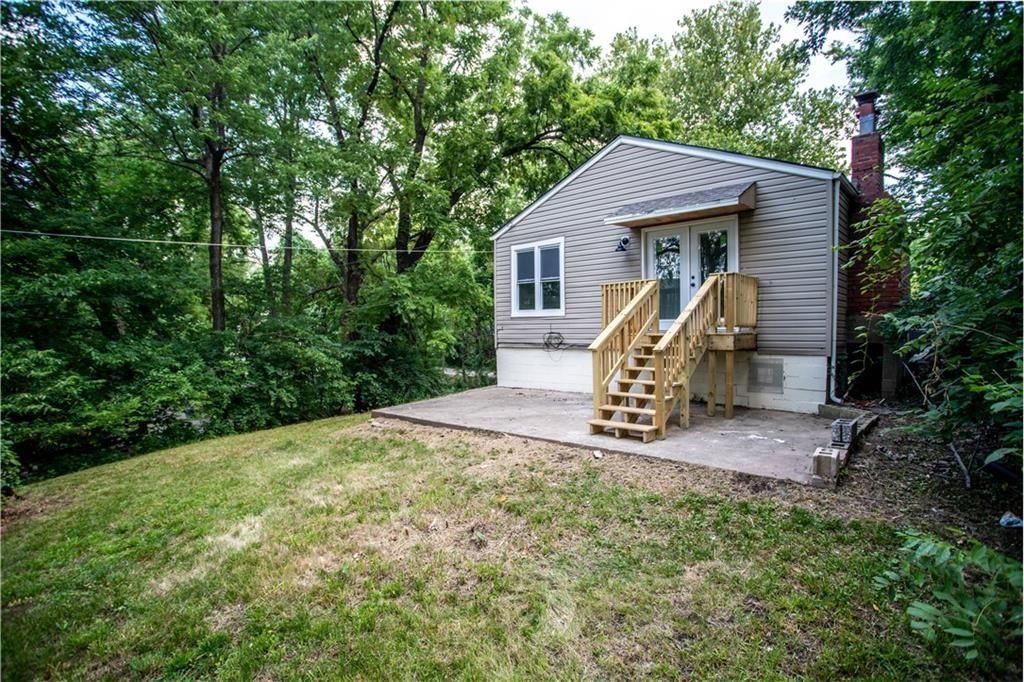 3122 DONNELLY Avenue — photo 2