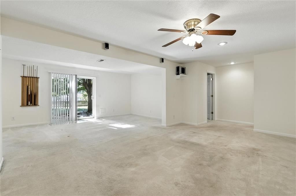 Photo 19 of 34 - 1404 Stonecrest Drive