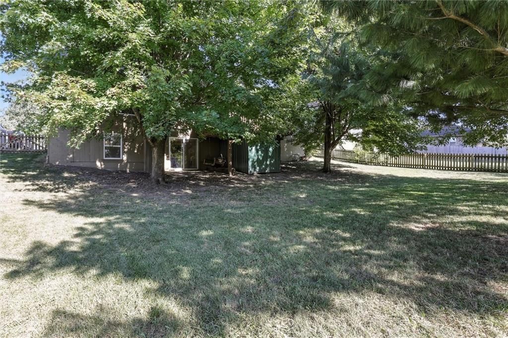 Photo 31 of 34 - 1404 Stonecrest Drive