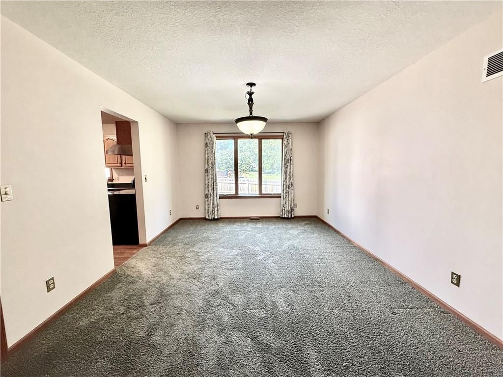 921 W Edwards Street — photo 8