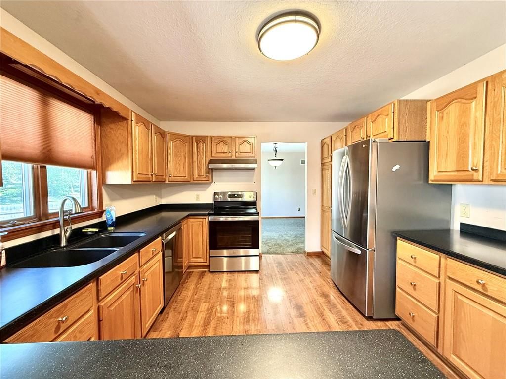 921 W Edwards Street — photo 11