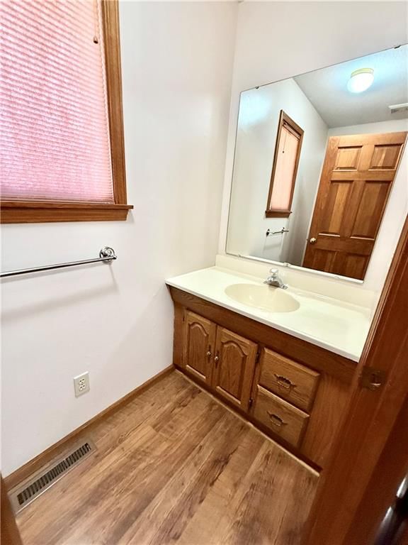 921 W Edwards Street — photo 16