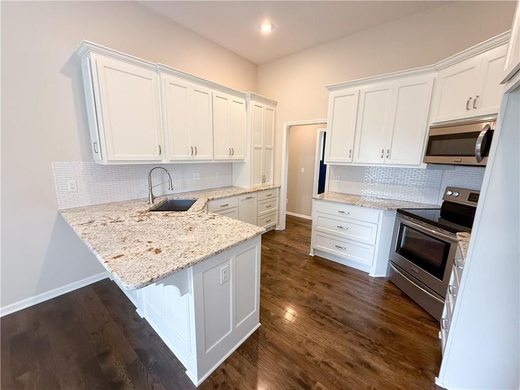 1517 Johnston Drive — photo 3