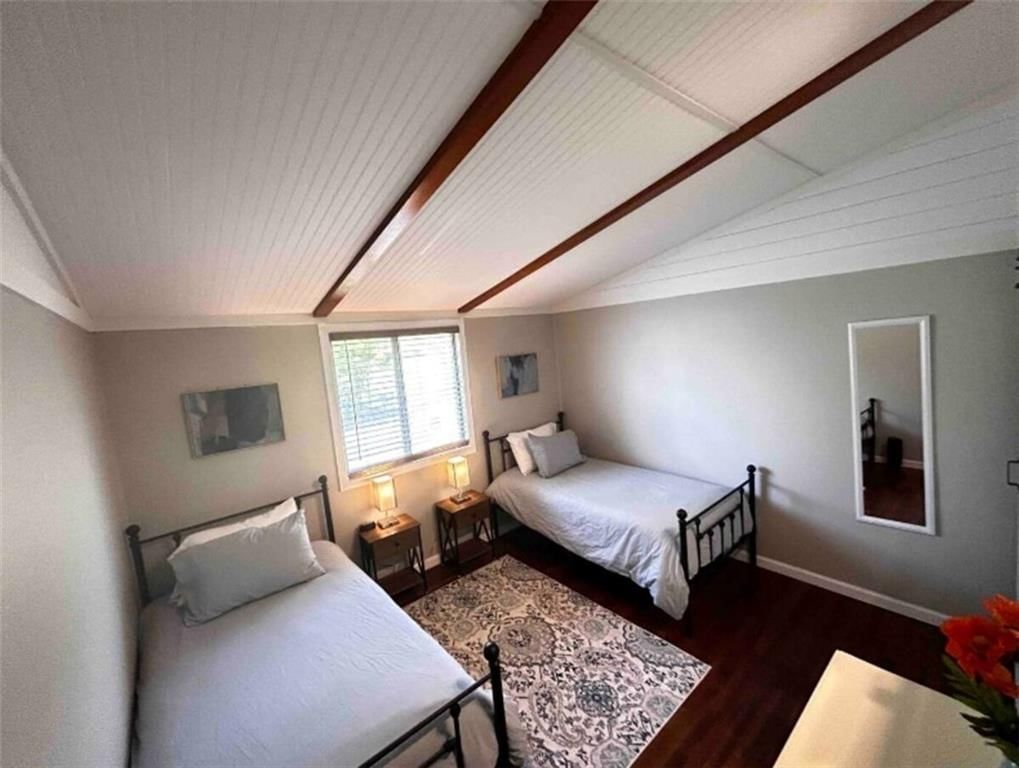 203 W 8th Street — photo 11