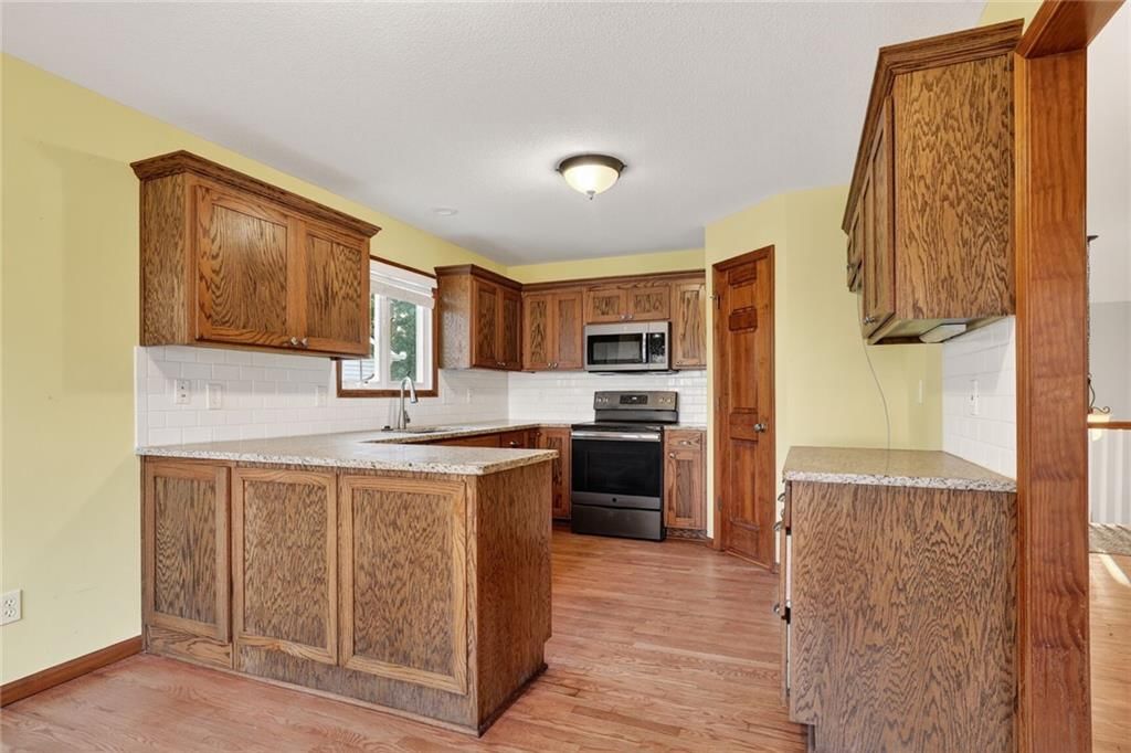 542 Creekside Court — photo 3