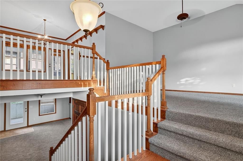 542 Creekside Court — photo 7