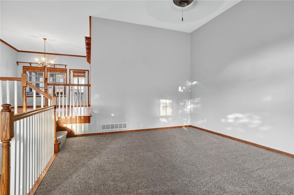 542 Creekside Court — photo 9
