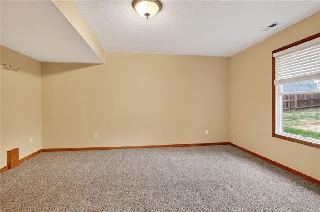 542 Creekside Court — photo 14