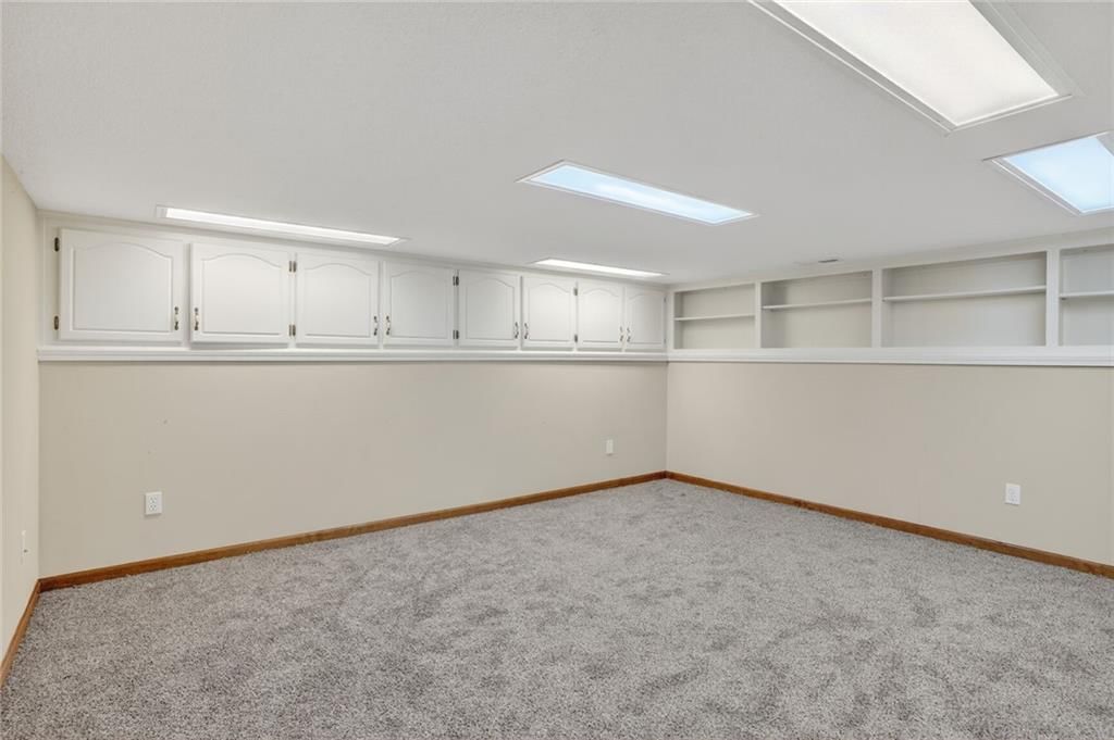 542 Creekside Court — photo 17