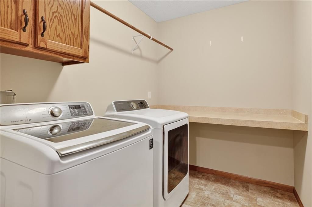 542 Creekside Court — photo 18