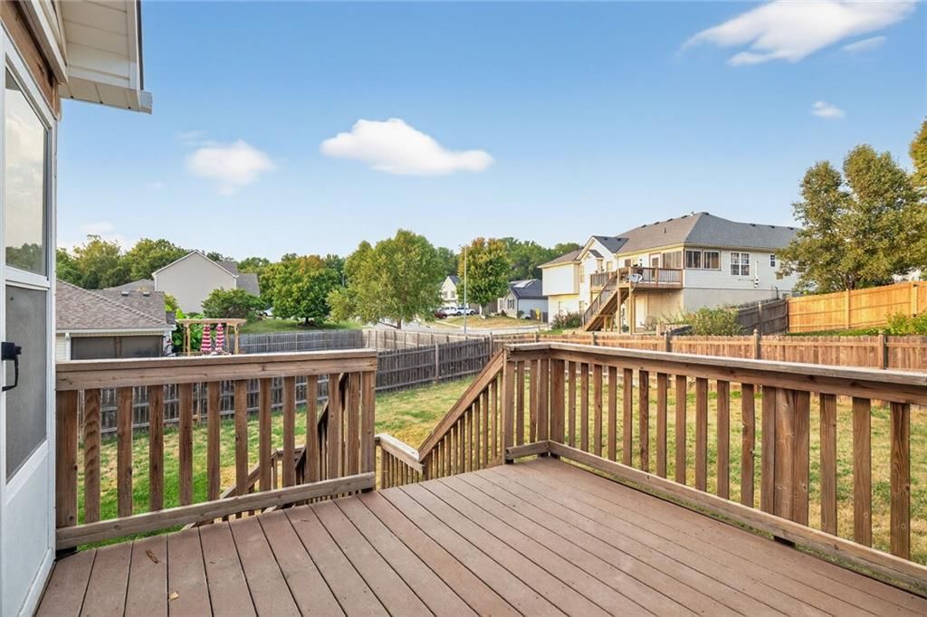 542 Creekside Court — photo 22