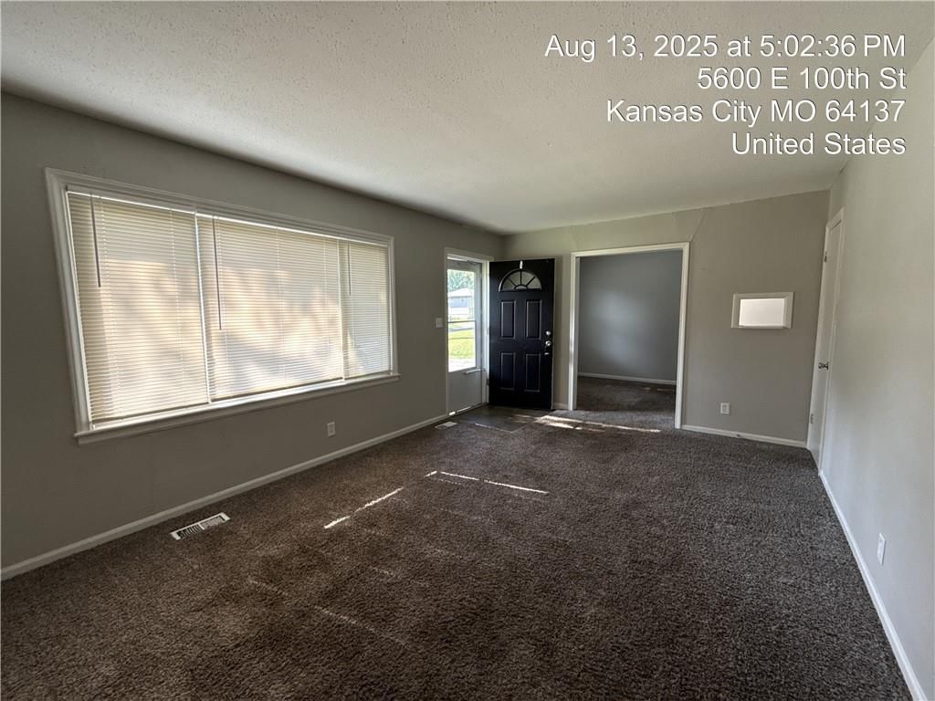 9911 Hillcrest Road — photo 3