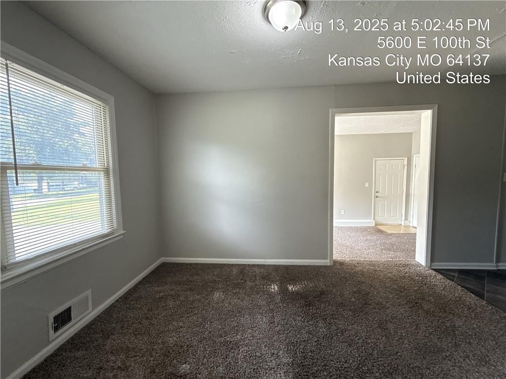 9911 Hillcrest Road — photo 4