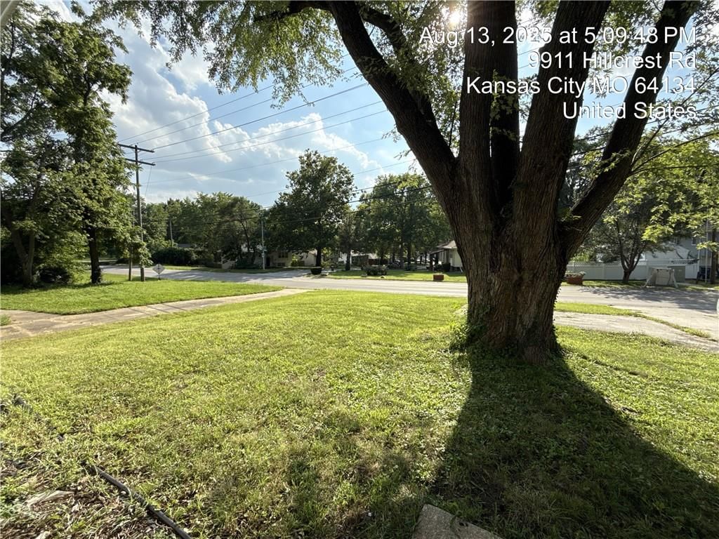 9911 Hillcrest Road — photo 20