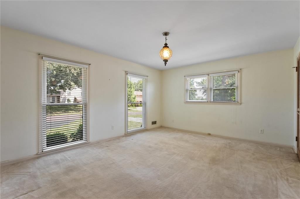 Photo 21 of 49 - 9405 W 106 Street