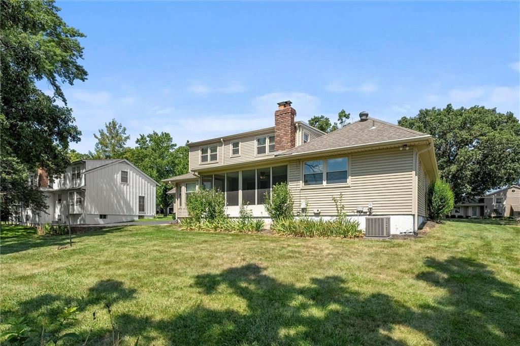 Photo 41 of 49 - 9405 W 106 Street