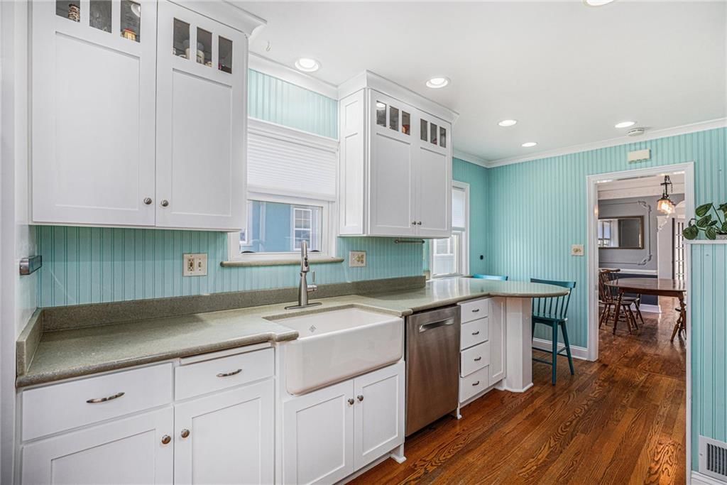 7555 Walnut Street — photo 14