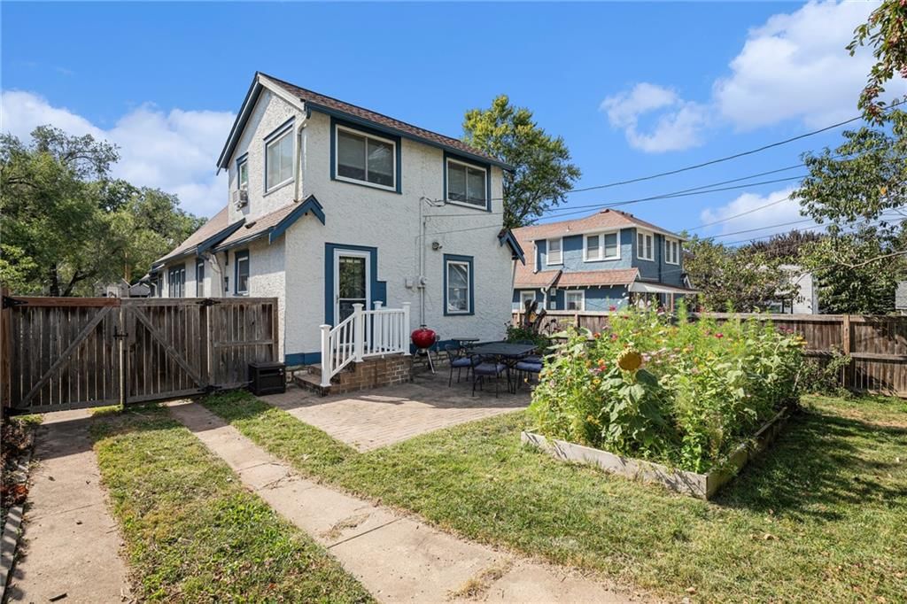 7555 Walnut Street — photo 27