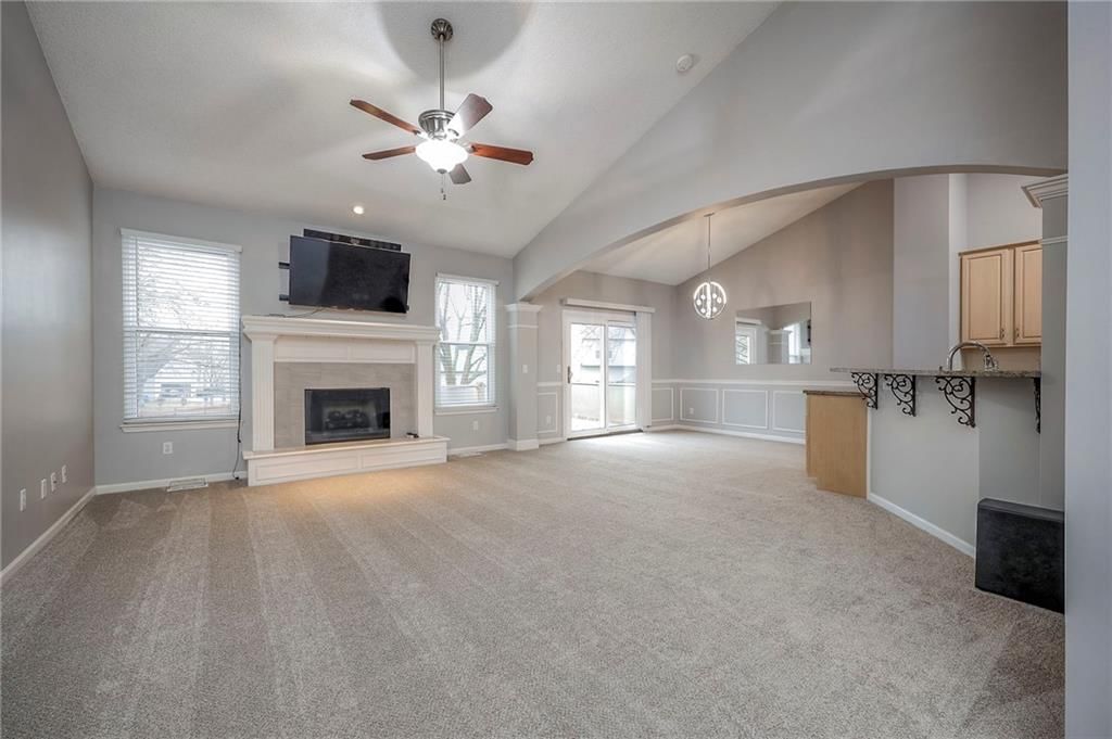 15403 W 155th Terrace — photo 6