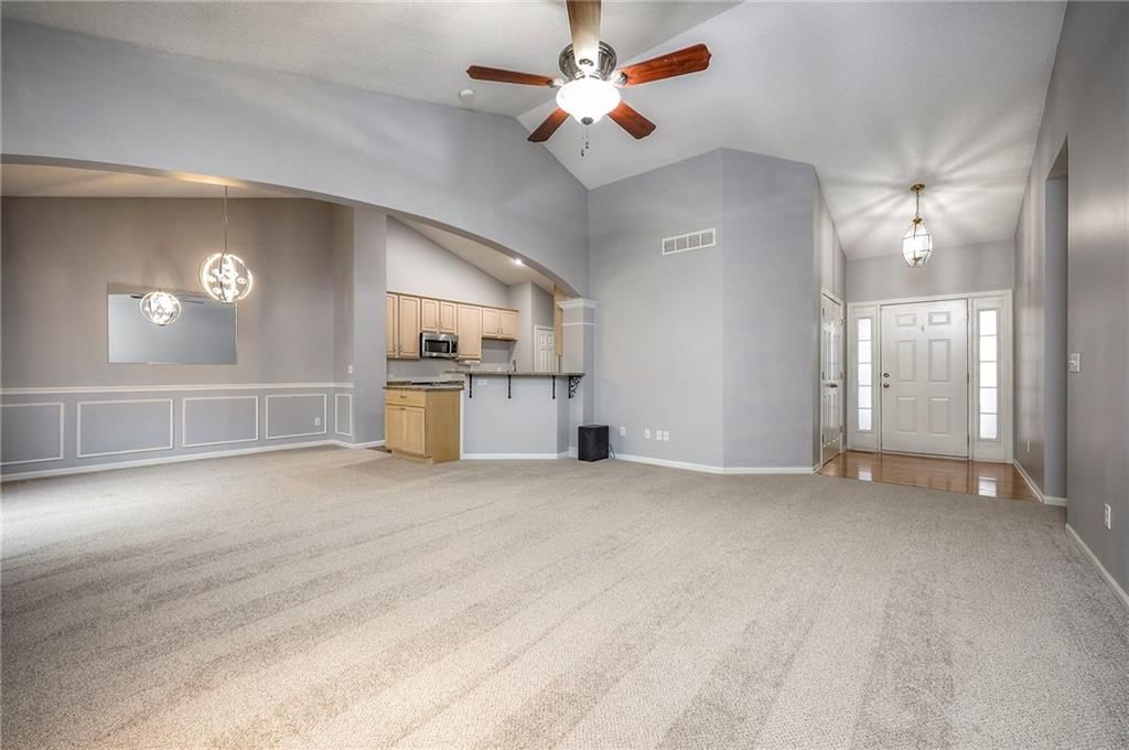 15403 W 155th Terrace — photo 9