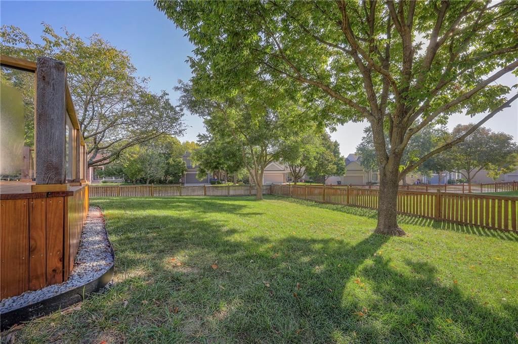 15403 W 155th Terrace — photo 27