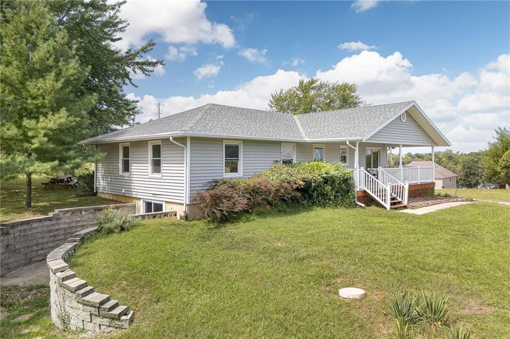 553 Lake Viking Terrace — photo 2