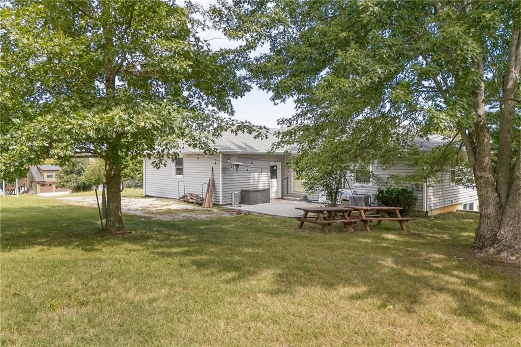 553 Lake Viking Terrace — photo 3