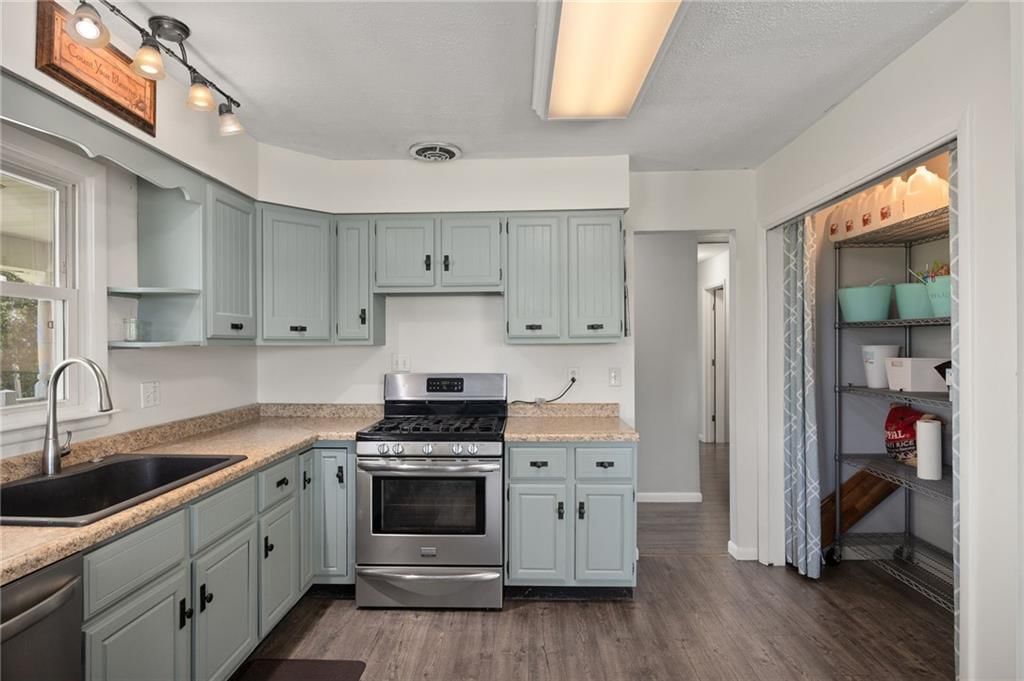 553 Lake Viking Terrace — photo 5