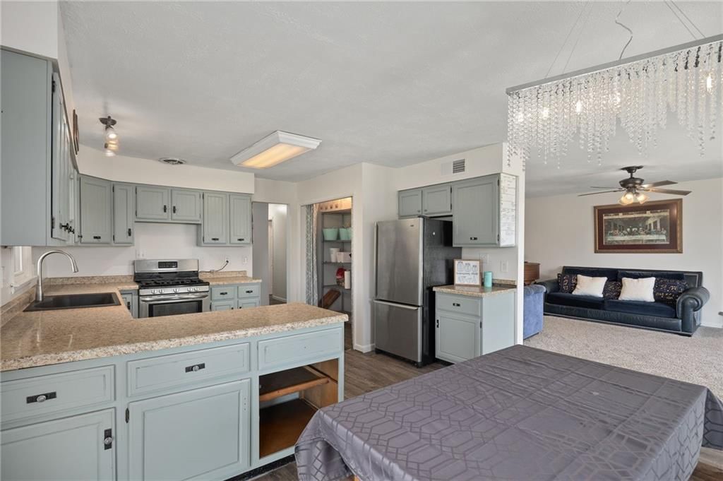 553 Lake Viking Terrace — photo 8