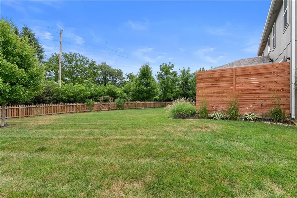 1021 SE Beatty Court — photo 39