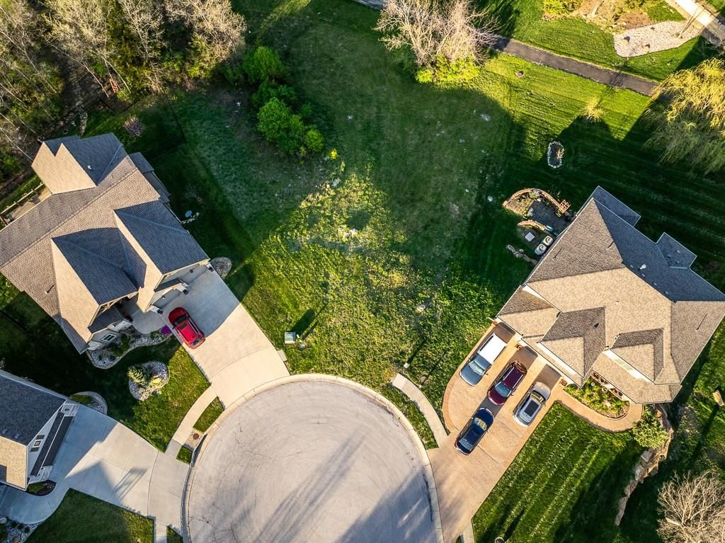 2200 SE PINE GATE Circle, Blue Springs, MO