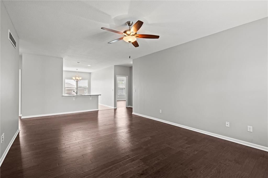 Photo 6 of 35 - 26125 W 141st Terrace