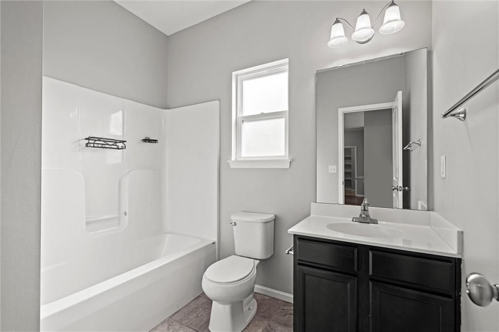 Photo 18 of 35 - 26125 W 141st Terrace