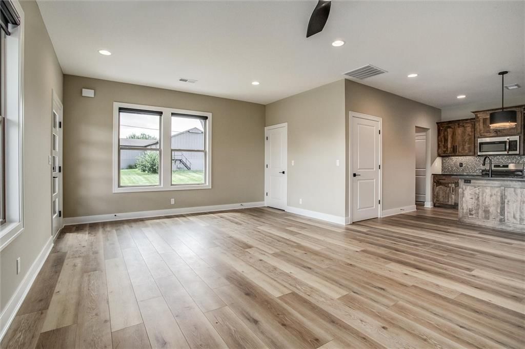 15021 Broadmoor Street — photo 19