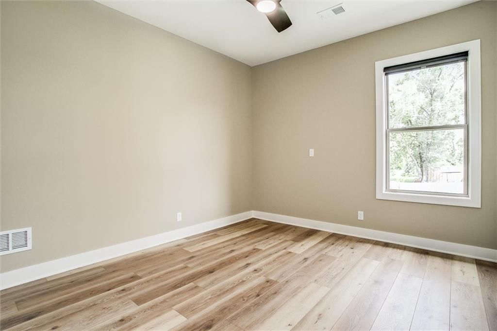 15021 Broadmoor Street — photo 25