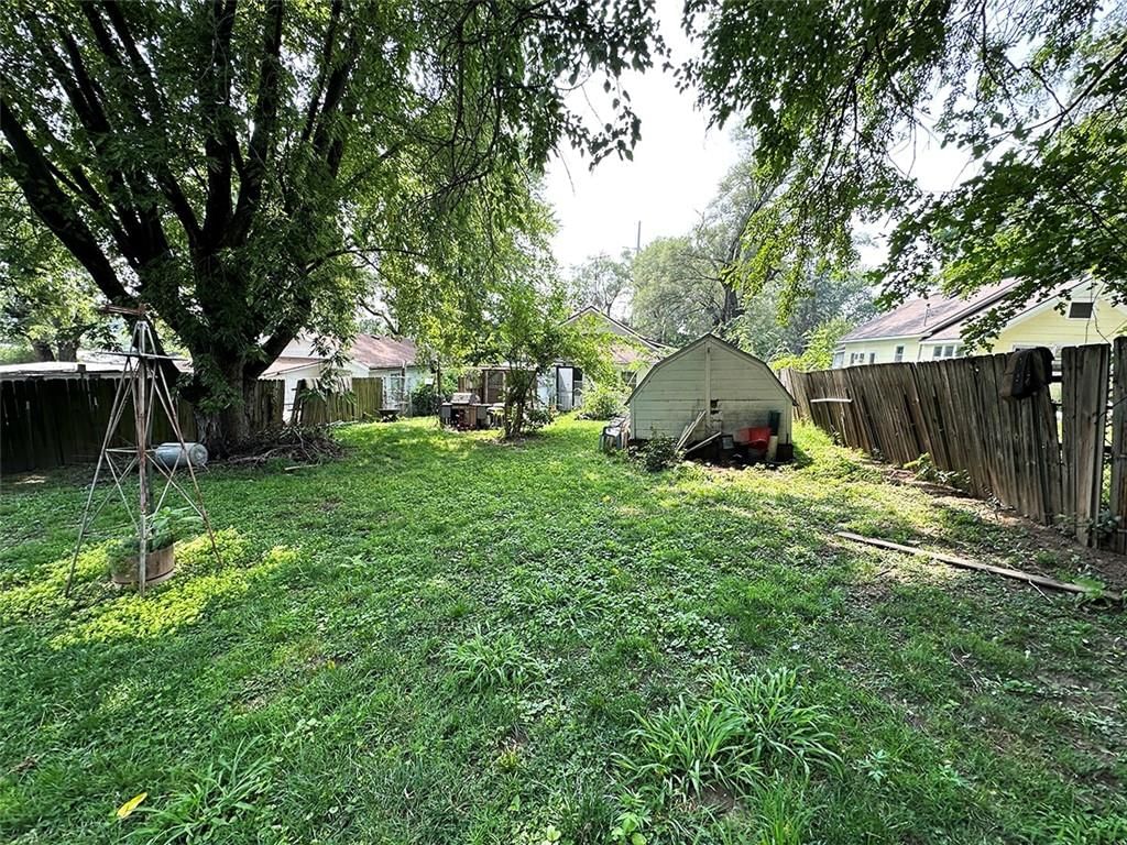549 S Cedar Avenue — photo 32