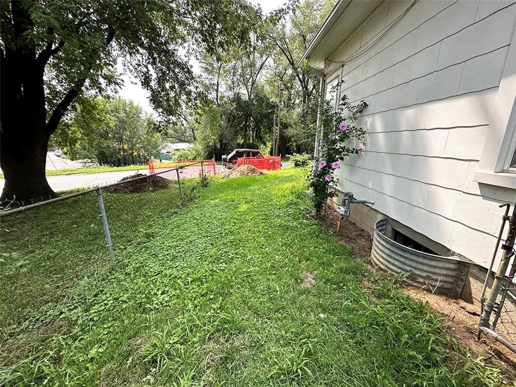 549 S Cedar Avenue — photo 36