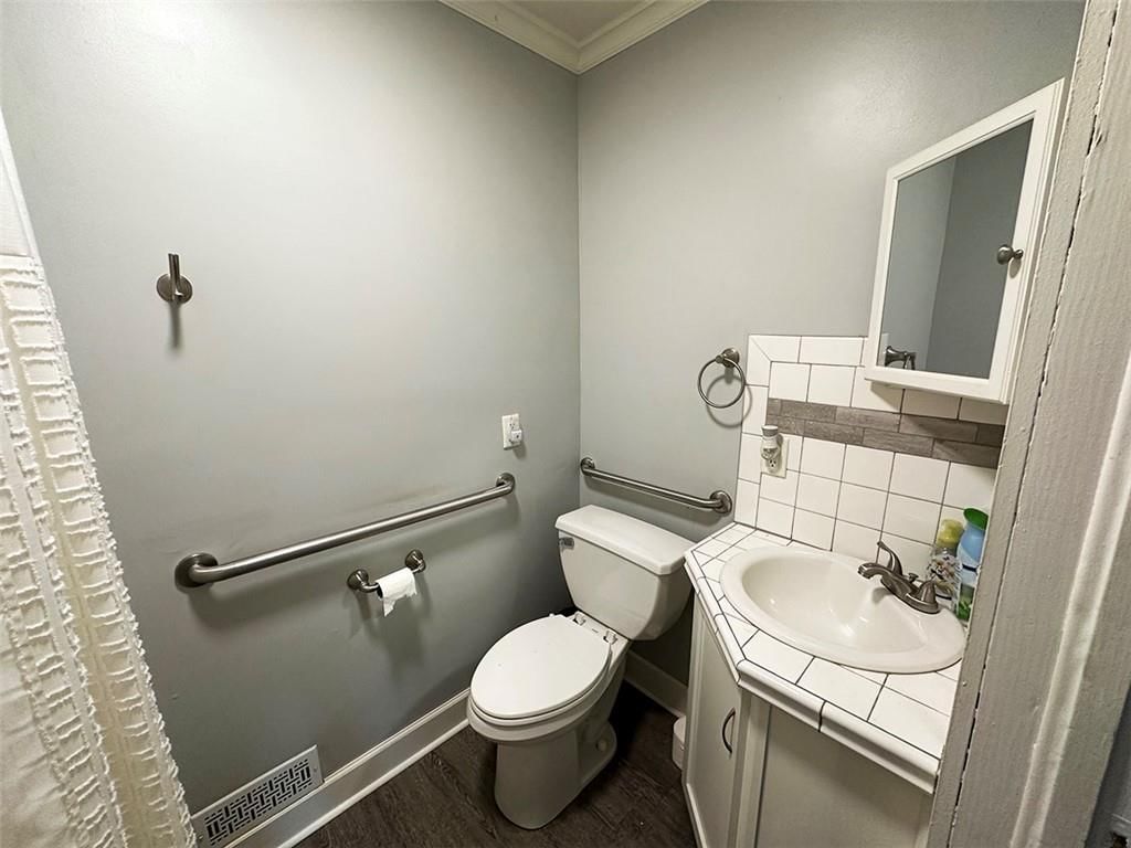 549 S Cedar Avenue — photo 71