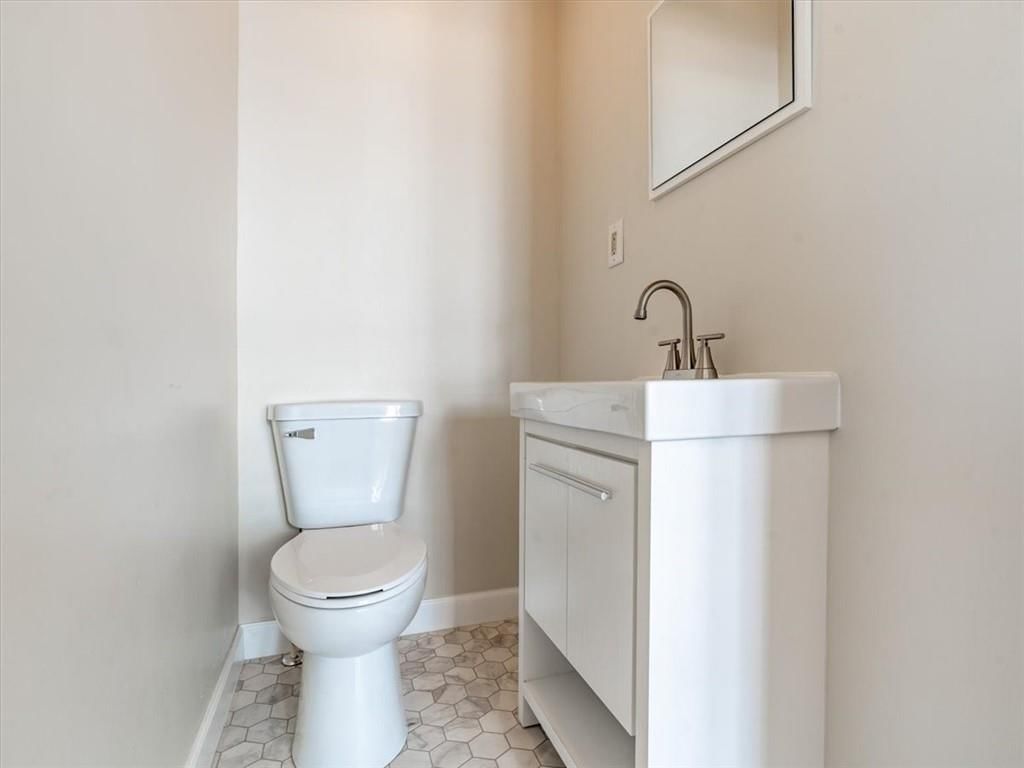 1906 Sacramento Street — photo 12