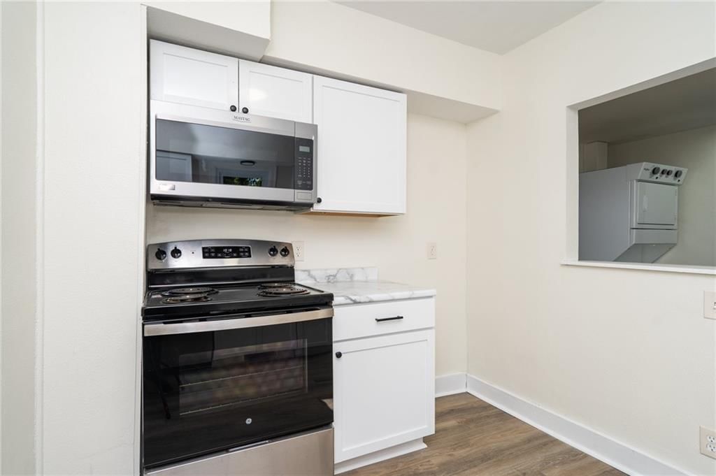 Photo 12 of 29 - 1612 W 5th Street