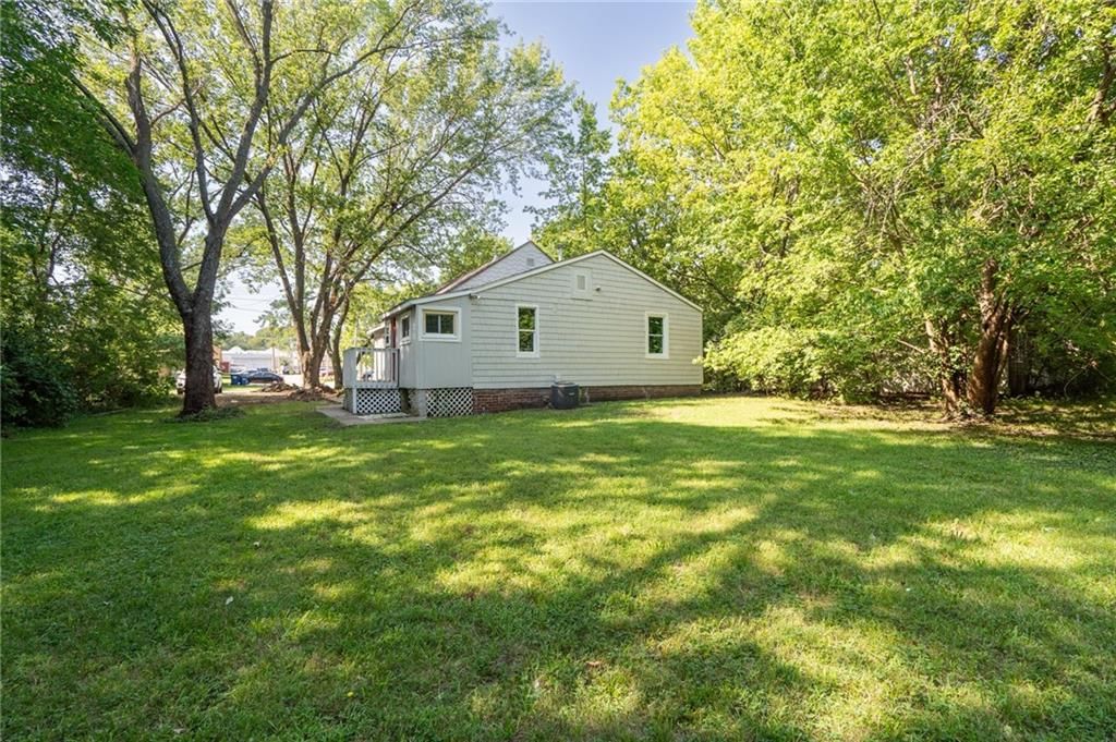 Photo 28 of 29 - 1612 W 5th Street