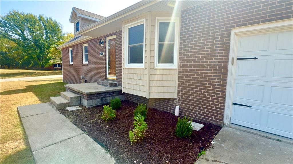 804 E 22nd Street — photo 2