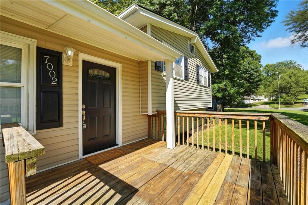 Photo 2 of 46 - 7002 NW 72nd Terrace