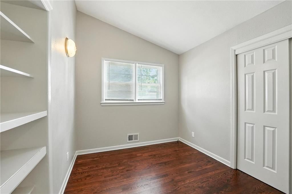Photo 13 of 46 - 7002 NW 72nd Terrace