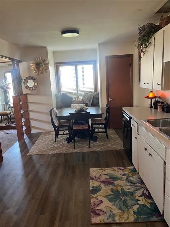 1009 W Oak Street — photo 8