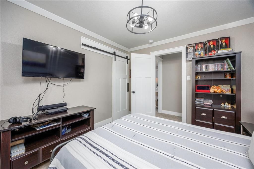 Photo 15 of 29 - 814 Trumbo Street